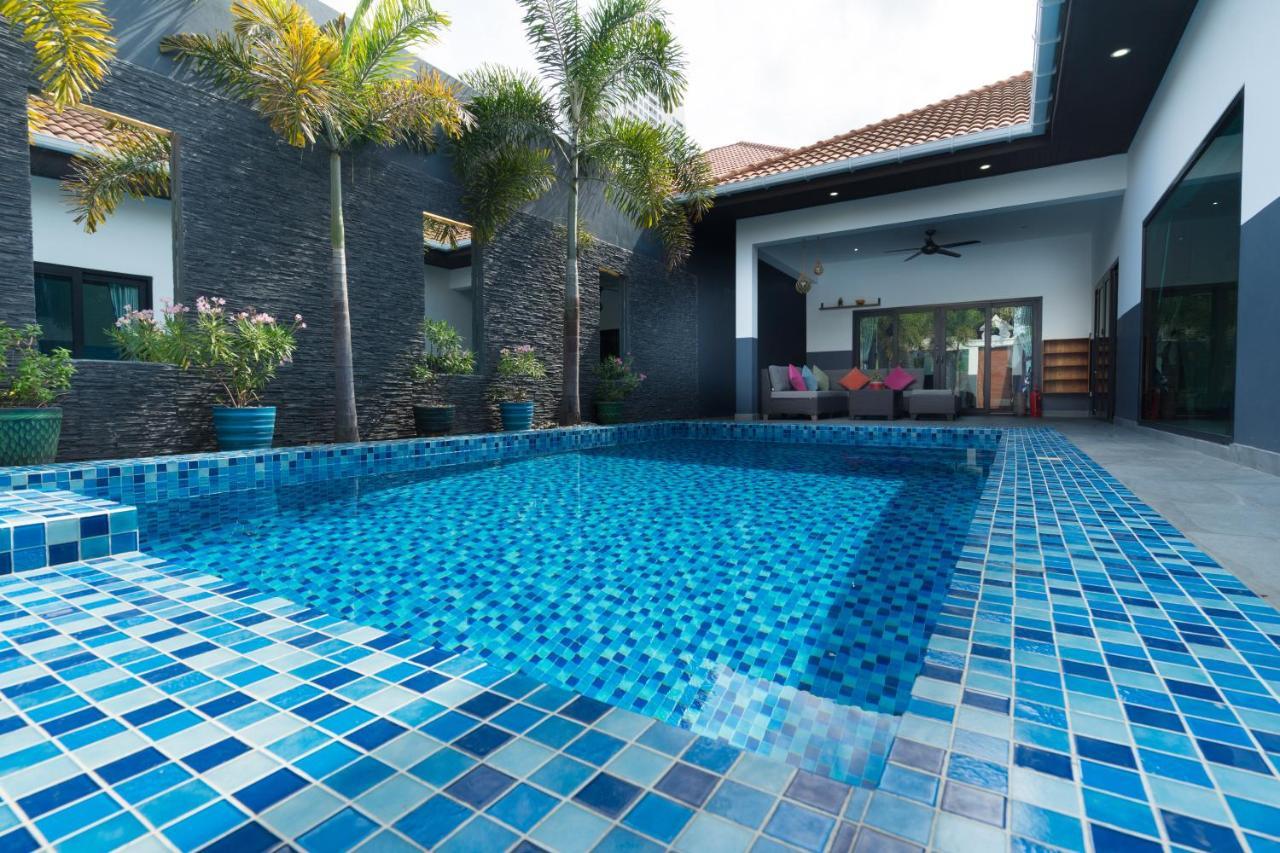 Majestic By Korawan Villa Pattaya Buitenkant foto