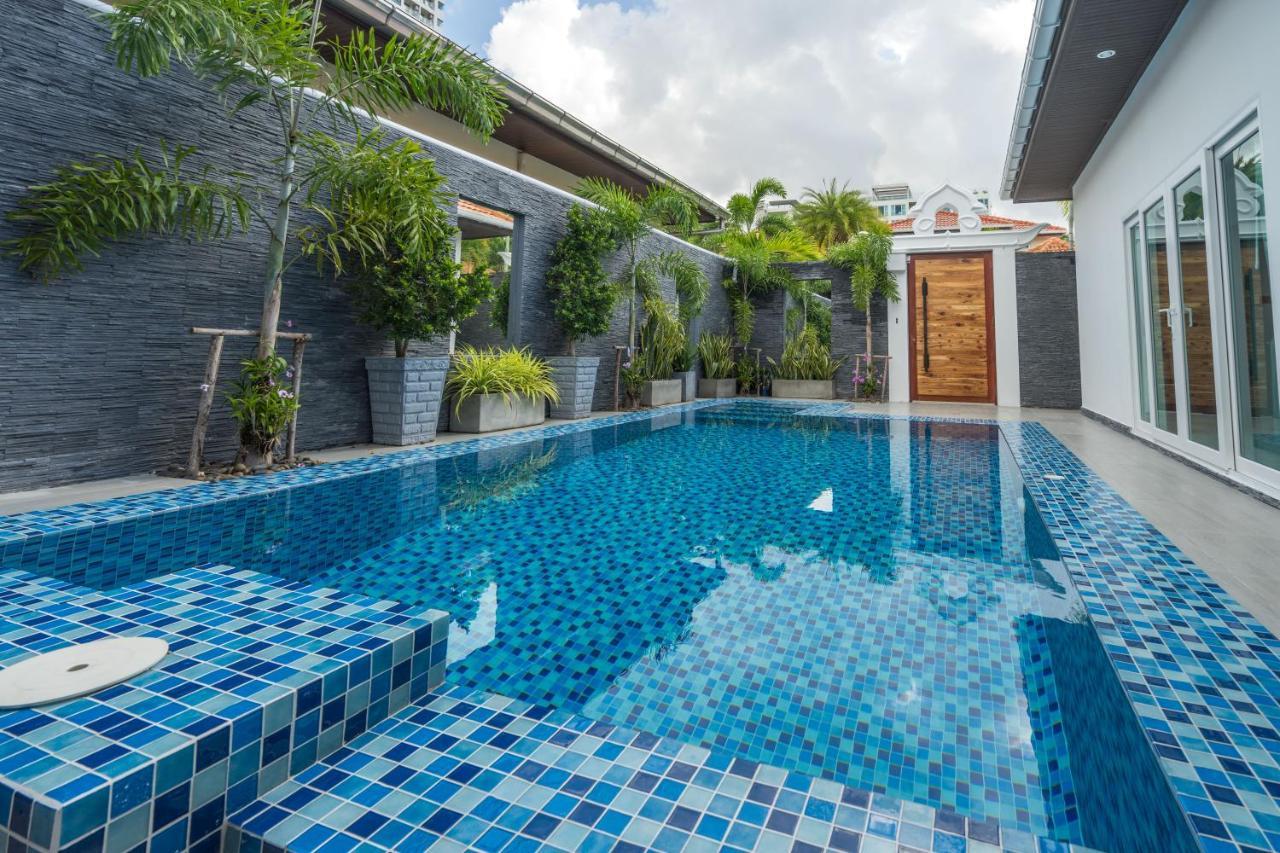 Majestic By Korawan Villa Pattaya Buitenkant foto