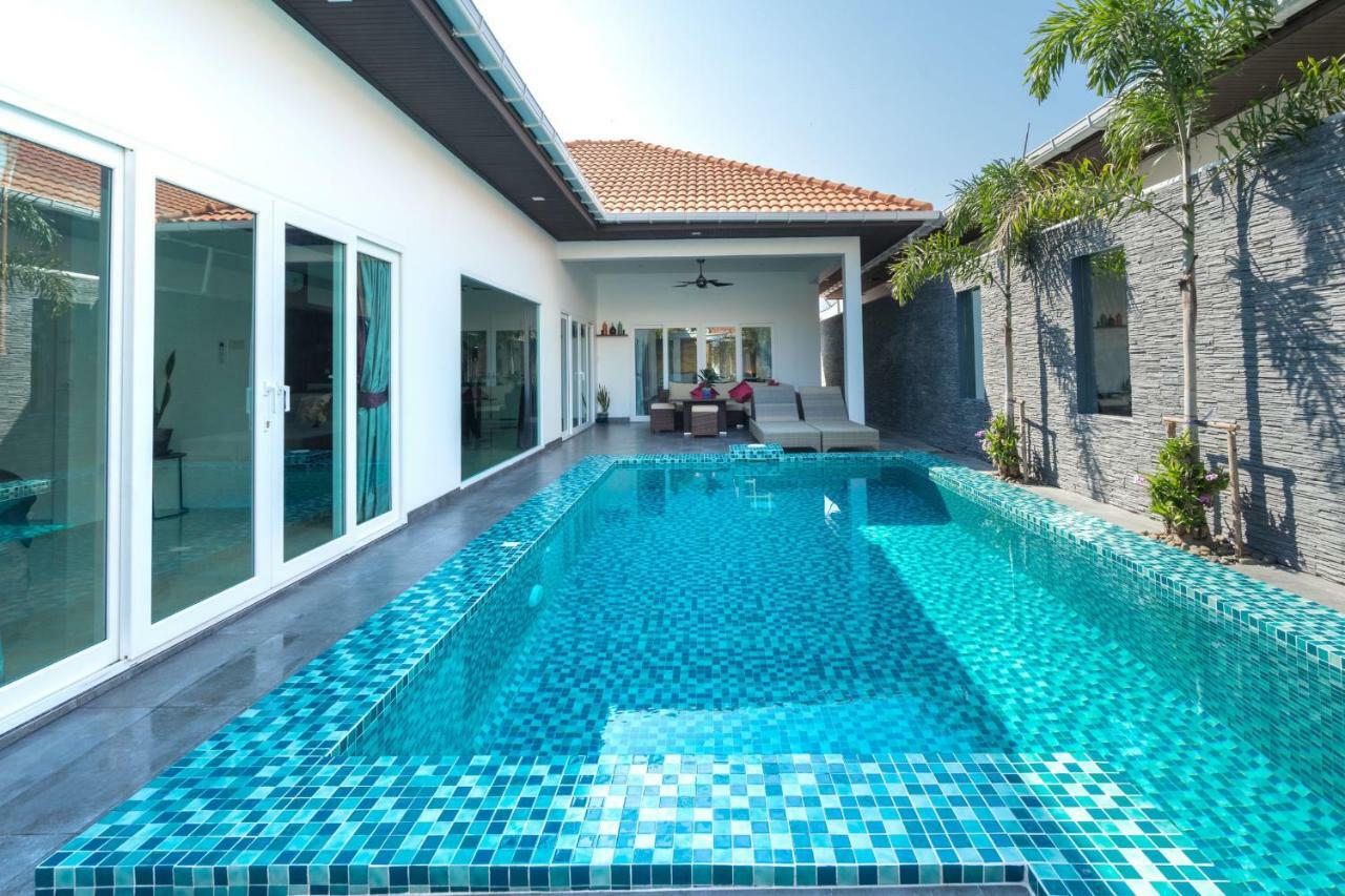 Majestic By Korawan Villa Pattaya Buitenkant foto