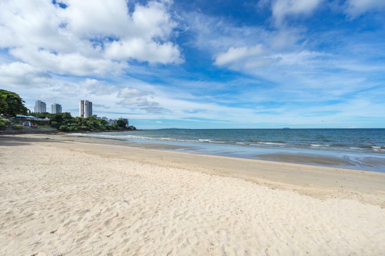 Majestic By Korawan Villa Pattaya Buitenkant foto
